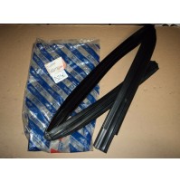 B250 - 7542303 PROFILO GOMMA CONTORNO PORTA POSTERIORE SX FIAT UNO