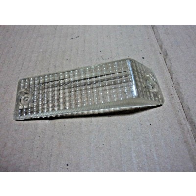 E1024 - NISSAN 01902023-0 PLASTICA FRECCIA FANALINO ORIGINALE