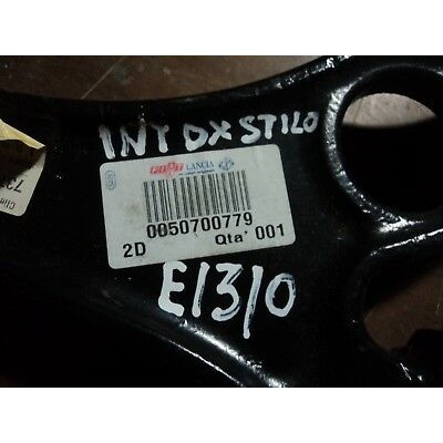 E1310 - 50700779 INTERNO DESTRO FIAT STILO SUPPORTO BRACCIO SOSPENSIONE-0