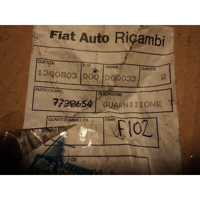 F102 - RASAVETRO 93 - 98 GUARNIZIONE ESTERNA DESTRA FIAT PUNTO 3P 7738654-0