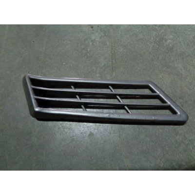 M4869 XX - PLASTICA VENTILAZIONE POSTERIORE INNOCENTI MINI BERTONE