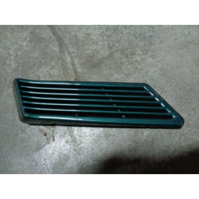 M4870 XX - PLASTICA VENTILAZIONE POSTERIORE INNOCENTI MINI BERTONE VERDE