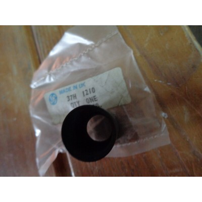 M9697 XX - 37H1210 INJECTOR NOZZLE NUT LAND ROVER-0