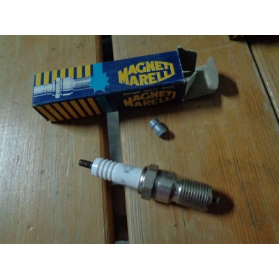 M9796 - CANDELA MAGNETI MARELLI TW7LP CITROEN C15 CX PEUGEOT 205 505 OPEL